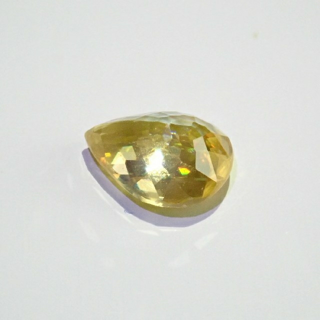 ルース 色石【スフェーン    ペアシェイプカット】1.20ct 7