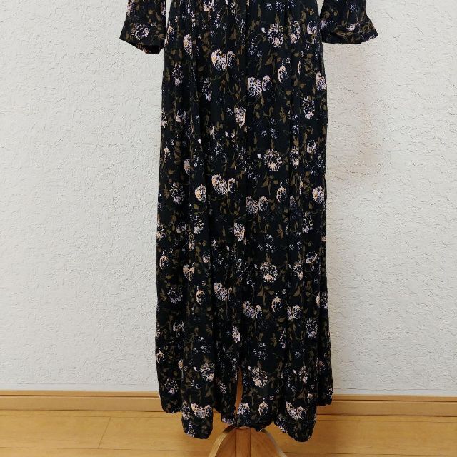 ZARA(ザラ)の♡ZARA WOMAN　ザラウーマン　花柄ワンピース　美品　フレアワンピース レディースのワンピース(ロングワンピース/マキシワンピース)の商品写真