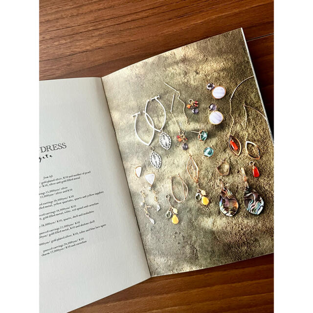 agete(アガット)のアガット　カタログ　2019 Summer Collection エンタメ/ホビーの本(ファッション/美容)の商品写真