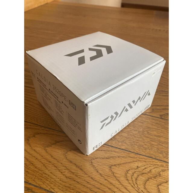 DAIWA(ダイワ)の最終値下げ！　ダイワ　11カルディア　2004 スポーツ/アウトドアのフィッシング(リール)の商品写真