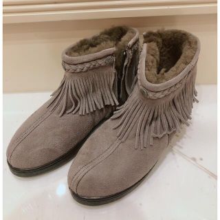 ミネトンカ(Minnetonka)のMINNETONKA スウェードショート フリンジブーツ(ブーツ)