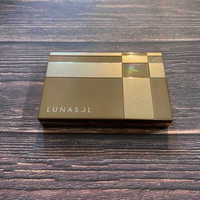 LUNASOL(ルナソル)のルナソルスタイリングアイゾーンコンパクト01 コスメ/美容のベースメイク/化粧品(パウダーアイブロウ)の商品写真