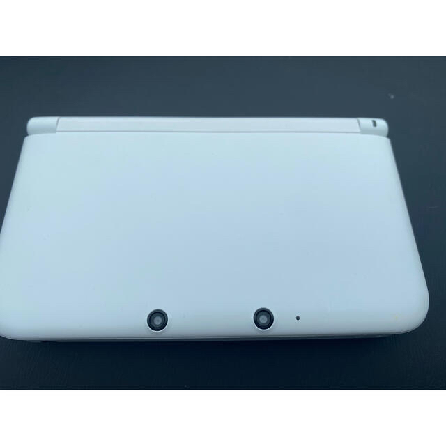 ニンテンドー3DS(ニンテンドー3DS)のニンテンドー3DSLL ホワイト　美品 エンタメ/ホビーのゲームソフト/ゲーム機本体(携帯用ゲーム機本体)の商品写真