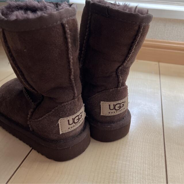 UGG(アグ)のアグ　ムートンブーツ　キッズ キッズ/ベビー/マタニティのベビー靴/シューズ(~14cm)(ブーツ)の商品写真