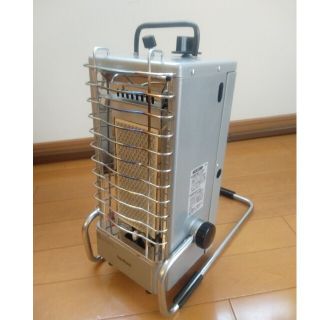 イワタニ(Iwatani)のカセットストーブ(ｲﾜﾀﾆCB-7)(ストーブ/コンロ)