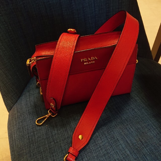 PRADA(プラダ)のPRADA プラダ エスプラナード ショルダーバッグ レディースのバッグ(ショルダーバッグ)の商品写真