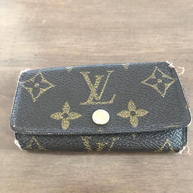 LOUIS VUITTON(ルイヴィトン)のルイヴィトン　キーケース レディースのファッション小物(キーケース)の商品写真