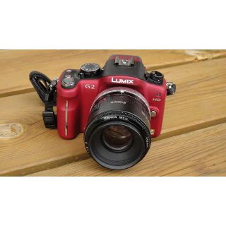 パナソニック(Panasonic)の自撮り最適！Panasonic Lumix G2 レッド赤 kit  値段相談可(ミラーレス一眼)