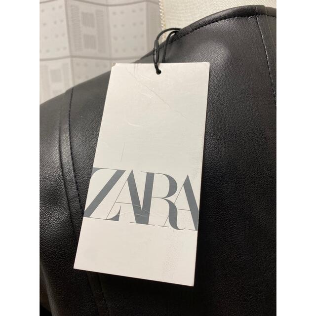ZARA(ザラ)のZARA フェイクレザージャケット新品未使用 レディースのジャケット/アウター(ノーカラージャケット)の商品写真