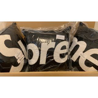 シュプリーム(Supreme)のSupreme®/Jules Pansu Pillows (Set of 3) (クッション)