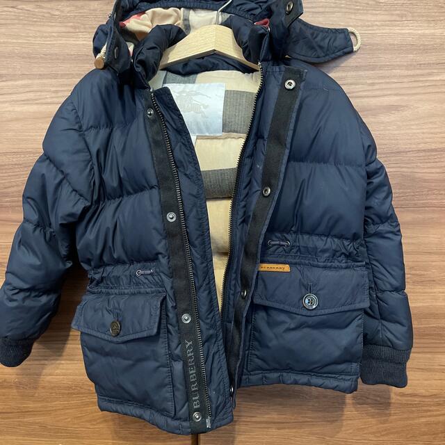 BURBERRY(バーバリー)のバーバリー ダウン 4Y キッズ/ベビー/マタニティのキッズ服男の子用(90cm~)(コート)の商品写真