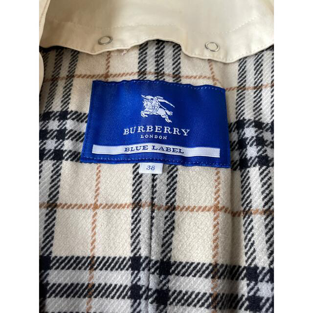 BURBERRY BLUE LABEL(バーバリーブルーレーベル)のバーバリーブルーレーベル　トレンチコート レディースのジャケット/アウター(トレンチコート)の商品写真