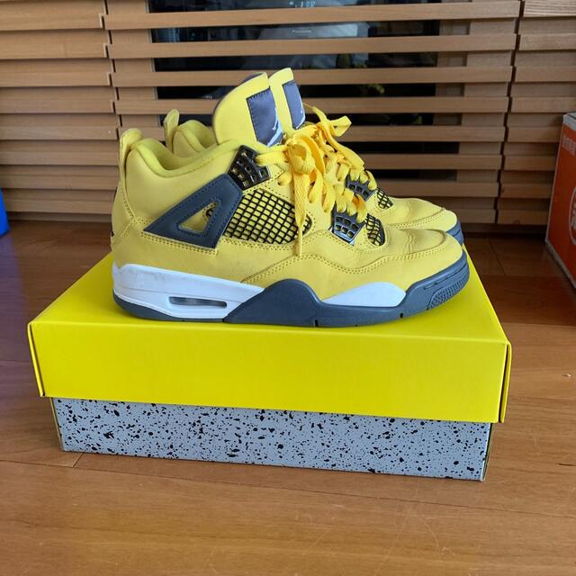 NIKE(ナイキ)のNike Air Jordan 4 "Tour Yellow"  メンズの靴/シューズ(スニーカー)の商品写真