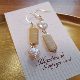 No.393  14kgf 淡いゴールド  バロックパールピアス /イヤリング(ピアス)