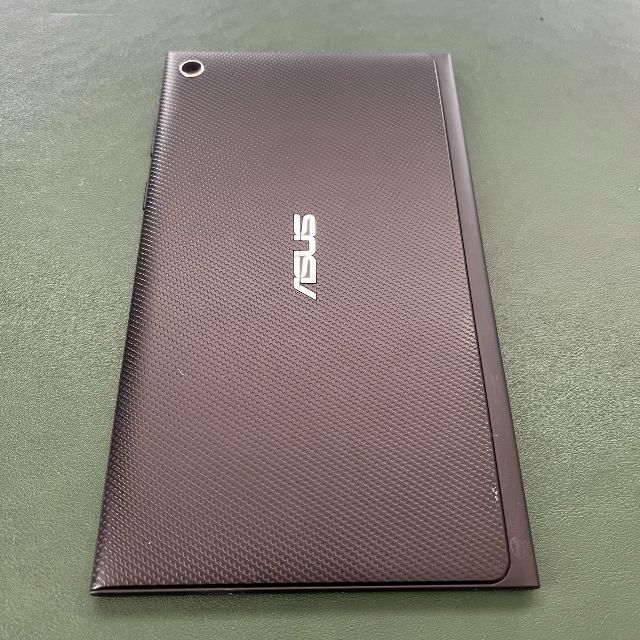 ASUS(エイスース)のASUS MeMO Pad7 (2014年Wifiモデル） スマホ/家電/カメラのPC/タブレット(タブレット)の商品写真