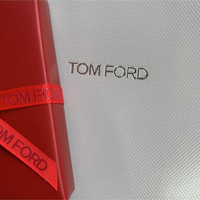 TOM FORD(トムフォード)のトムフォードビューティ　アイカラークォードC  37  スモーキークォーツ コスメ/美容のベースメイク/化粧品(アイシャドウ)の商品写真