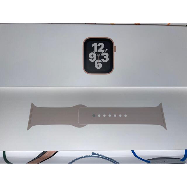 Apple Watch SE GPSモデル 40mm ゴールド MKQ03J/A