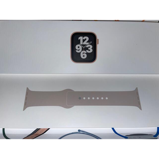 アップルウォッチ(Apple Watch)のApple Watch SE GPSモデル 40mm ゴールド MKQ03J/A(腕時計(デジタル))