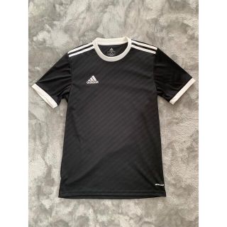 アディダス(adidas)のadidas Tシャツ(Tシャツ/カットソー(半袖/袖なし))