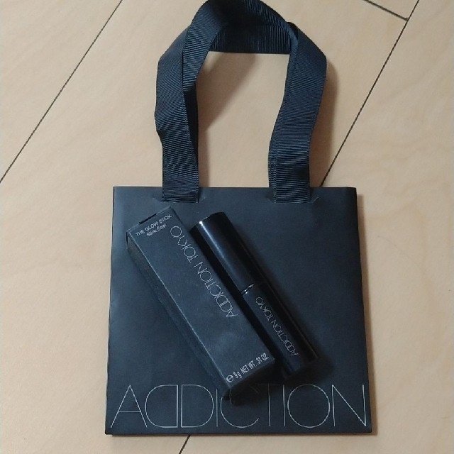 ADDICTION(アディクション)のADDICTION アディクション ザ グロウ スティック #001P Abov コスメ/美容のベースメイク/化粧品(フェイスパウダー)の商品写真