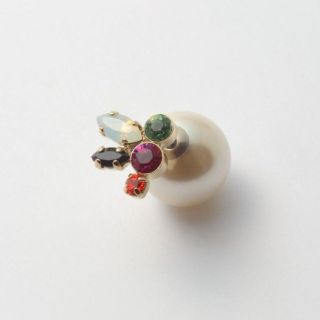 アッシュペーフランス(H.P.FRANCE)のMAYU  パールキャッチ　ビジューピアス(ピアス)