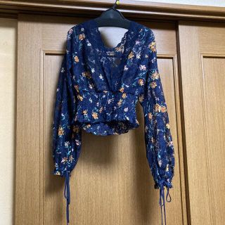 アメリヴィンテージ(Ameri VINTAGE)の期間限定値下げ！ETRE tokyo エトレトーキョー　ホリデイブルームブラウス(シャツ/ブラウス(長袖/七分))