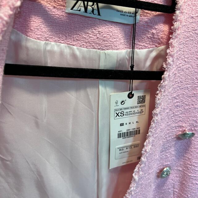 ZARA(ザラ)の新品　ピンクジャケット　ツイードジャケット　春ジャケット　 レディースのジャケット/アウター(ノーカラージャケット)の商品写真