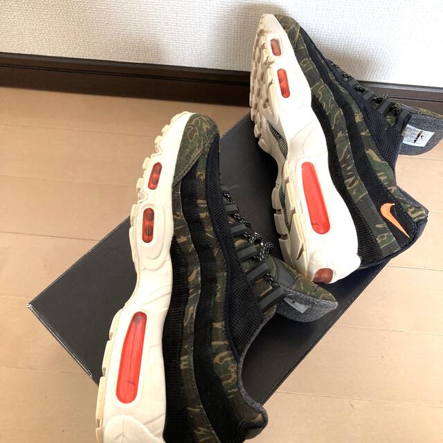 NIKE(ナイキ)のCARHARTT WIP × NIKE AIR MAX 95  メンズの靴/シューズ(スニーカー)の商品写真