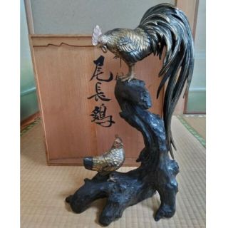 鋳銅製 尾長鶏の置物（美術工芸品）