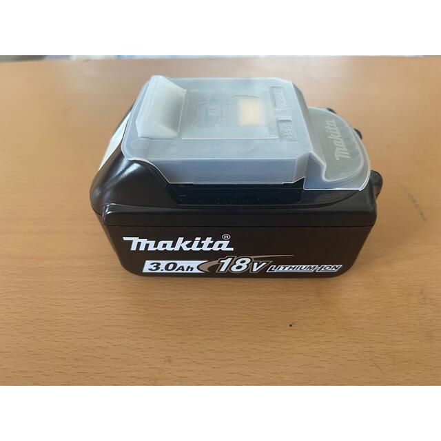 Makita(マキタ)の新品 マキタ Makita 純正 18Vバッテリー　BL1830 箱なし　蓋なし スポーツ/アウトドアの自転車(工具/メンテナンス)の商品写真