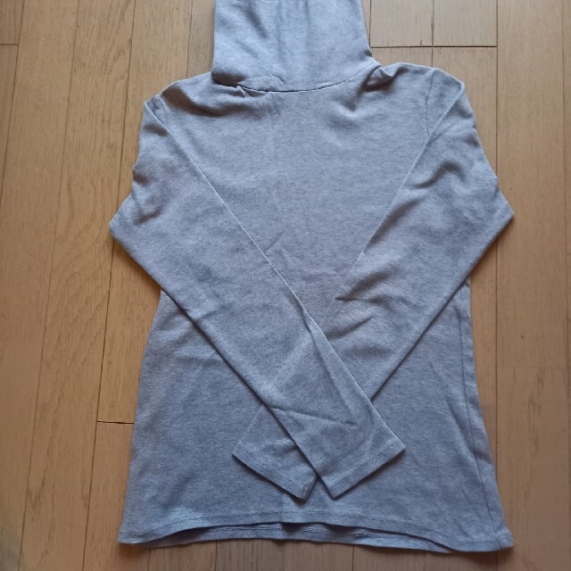 UNIQLO(ユニクロ)のタートルネック　綿　Tシャツ　３枚 レディースのトップス(Tシャツ(長袖/七分))の商品写真