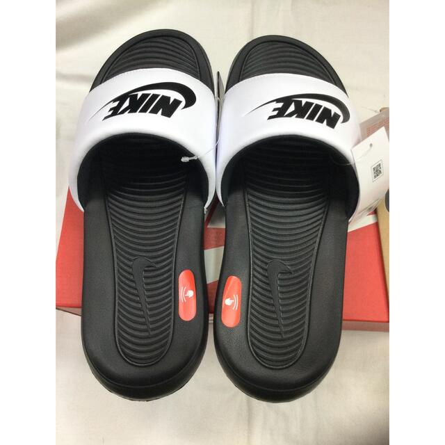 NIKE(ナイキ)のナイキ ビクトリーワンスライド新品　未使用　送料込み　30cmタグ付き　箱なし　 メンズの靴/シューズ(サンダル)の商品写真