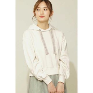 ジルバイジルスチュアート(JILL by JILLSTUART)のJILL by JILLSTUART ロゴフーディ　パーカー　完売商品(パーカー)