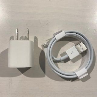 アイフォーン(iPhone)の【未使用品】Apple純正iPhone ACアダプタ（ケーブル付）(バッテリー/充電器)