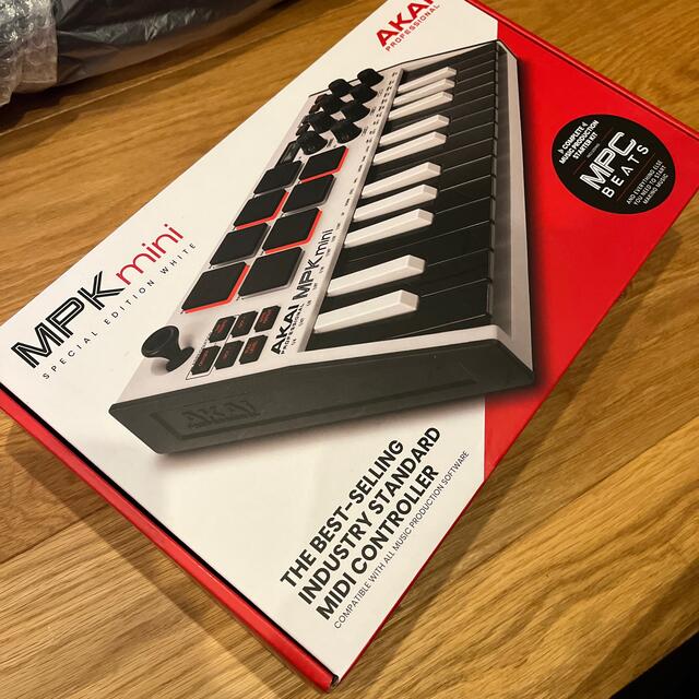 AKAI MPK mini 7