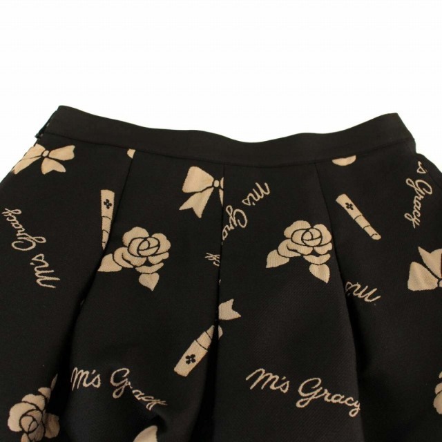 M'S GRACY(エムズグレイシー)のエムズグレイシー 2021 ジャガード織リボン柄フレアースカート 花柄 38 黒 レディースのスカート(ひざ丈スカート)の商品写真