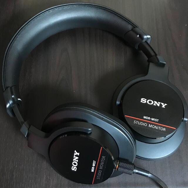 SONY(ソニー)のMDR-M1ST モニターヘッドホン　 スマホ/家電/カメラのオーディオ機器(ヘッドフォン/イヤフォン)の商品写真