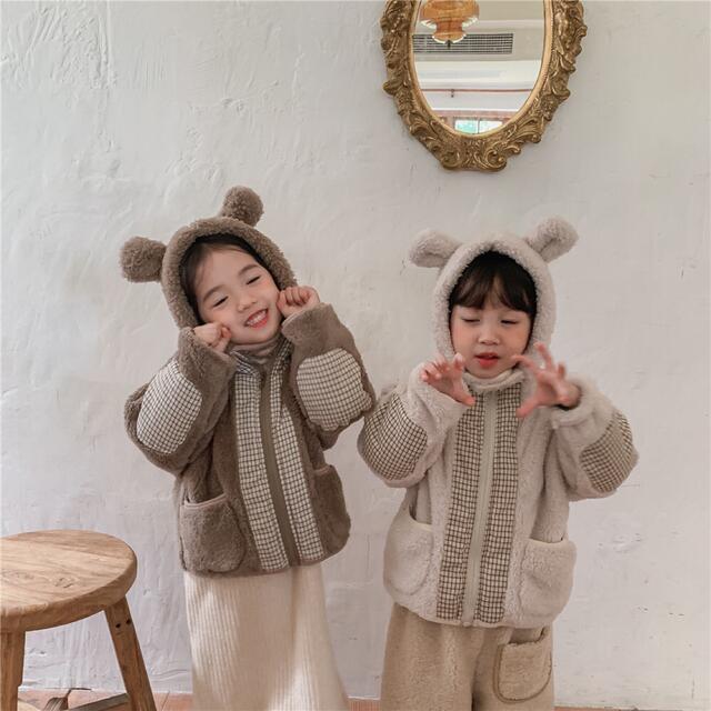 韓国子供服　モコモコアウター　ホワイト キッズ/ベビー/マタニティのキッズ服女の子用(90cm~)(ジャケット/上着)の商品写真