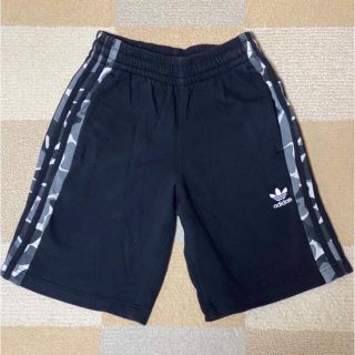 アディダス(adidas)のadidas original ハーフパンツ(ショートパンツ)