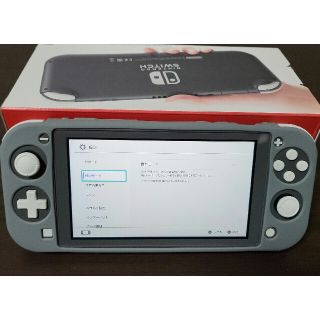 ニンテンドースイッチ(Nintendo Switch)の【即購入可】【おまけ付き】Nintendo Switch Lite  グレー(携帯用ゲーム機本体)