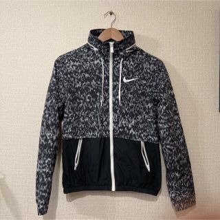 ナイキ(NIKE)のNIKE ナイキ ナイロンジャケット(ナイロンジャケット)