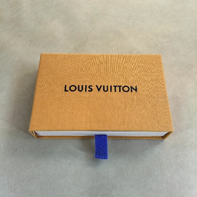 LOUIS VUITTON(ルイヴィトン)のルイヴィトン/タイガ/名刺/カードケース メンズのファッション小物(名刺入れ/定期入れ)の商品写真