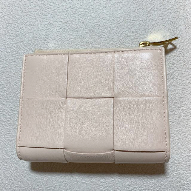 Bottega Veneta 新品【大人気】ボッテガヴェネタ ２つ折り イントレチャート メロンウォッシュドの通販 by りんりん's shop｜ ボッテガヴェネタならラクマ