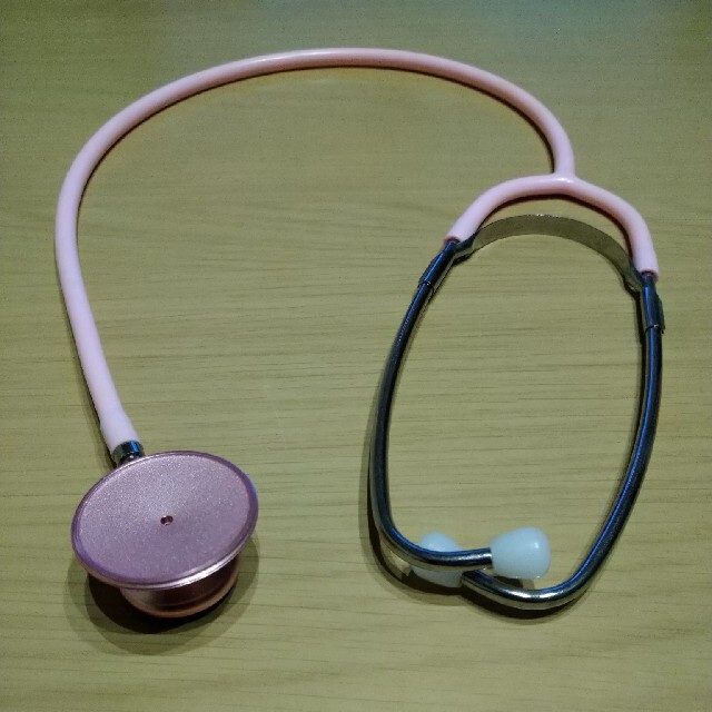 ピンクの聴診器 エンタメ/ホビーのコスプレ(小道具)の商品写真