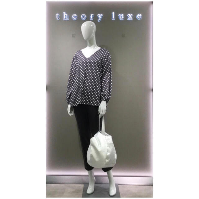 Theory luxe(セオリーリュクス)のTheory luxe 20ss ドット柄ブラウス レディースのトップス(シャツ/ブラウス(長袖/七分))の商品写真