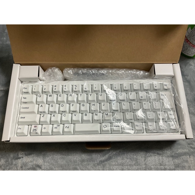 富士通(フジツウ)のHHKB Professional HYBRID Type-S 日本語配列／雪 スマホ/家電/カメラのPC/タブレット(PC周辺機器)の商品写真