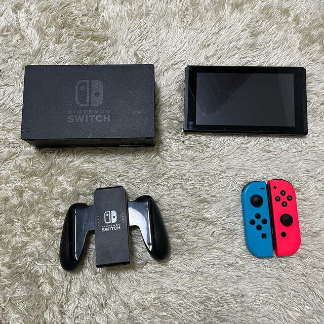 Nintendo Switch(ニンテンドースイッチ)のNintendo Switch 本体　ジョイコン　ドッグ エンタメ/ホビーのゲームソフト/ゲーム機本体(家庭用ゲーム機本体)の商品写真