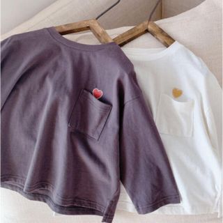 プティマイン(petit main)のハート刺繍ポケットロンT(Tシャツ/カットソー)