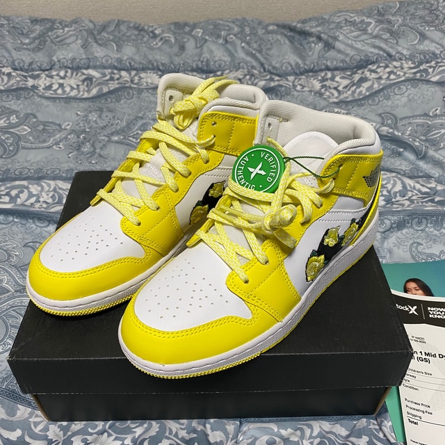 Nike Air Jordan 1 Dynamic Yellow Floral