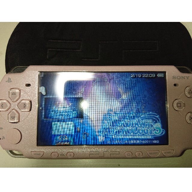 PSP-2000 本体　ピンク　メモリー・ソフトケース付